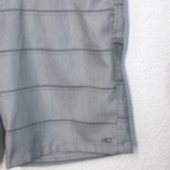 O'Neill Shorts | Grey | Size 30 - Picture 3 of 10